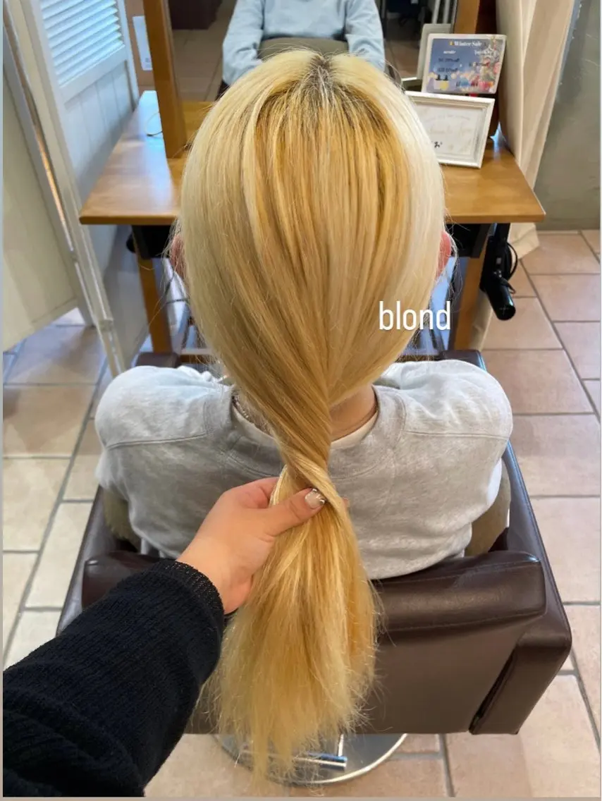 ロング カラー ブリーチ 顔周りレイヤー☆ スパ☆石上遥楓のヘアスタイル