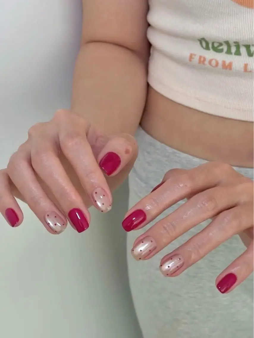 ネイル アートネイル オーロラネイル チークネイル フレンチネイル ガラスフレンチ 🎀YooLi Nail salonのネイルデザイン