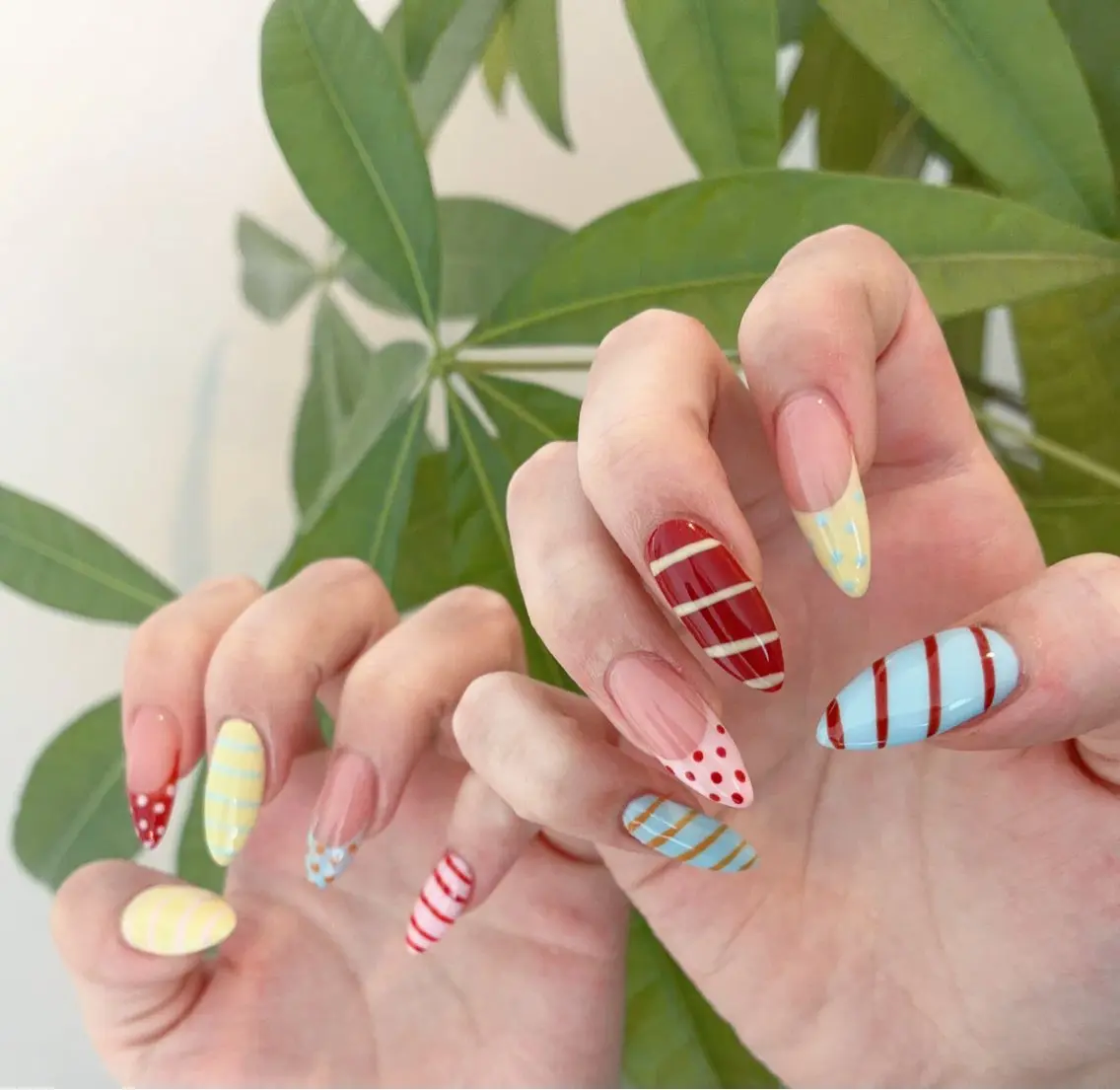 ネイル アートネイル オーロラネイル チークネイル フラワーネイル フレンチネイル ハンドネイル Lienbeauty RiRiのネイルデザイン
