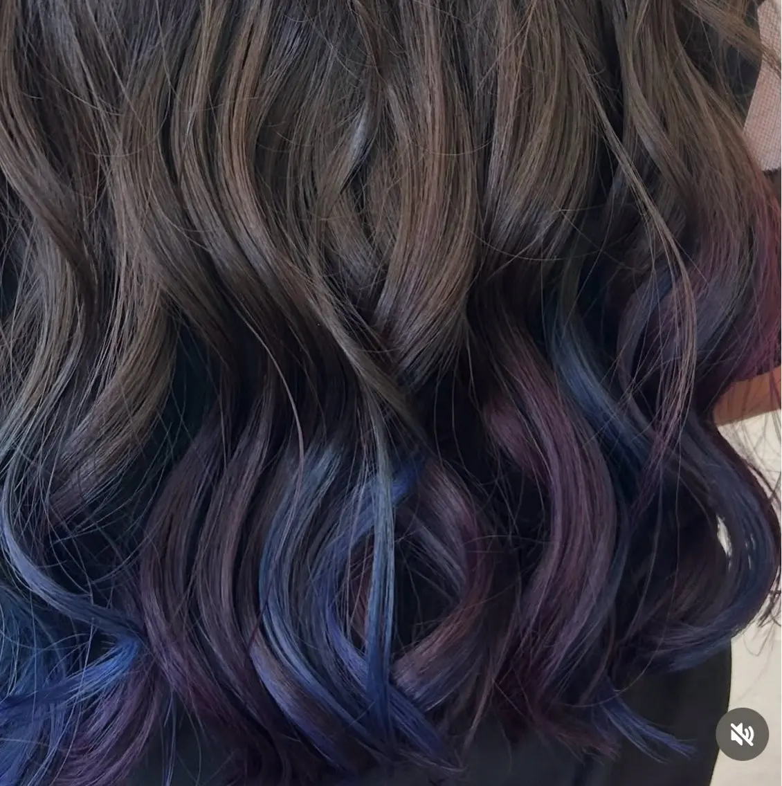 ロング カット ヘアカラー 服部 和香のヘアスタイル