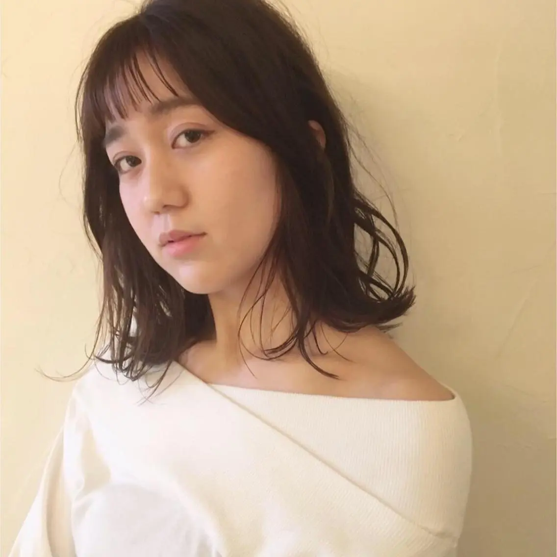 ミディアム シマダ アユミのヘアスタイル