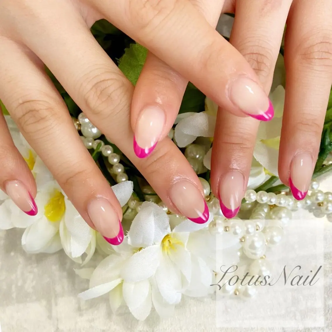 ネイル フレンチネイル Lotus Nailのネイルデザイン