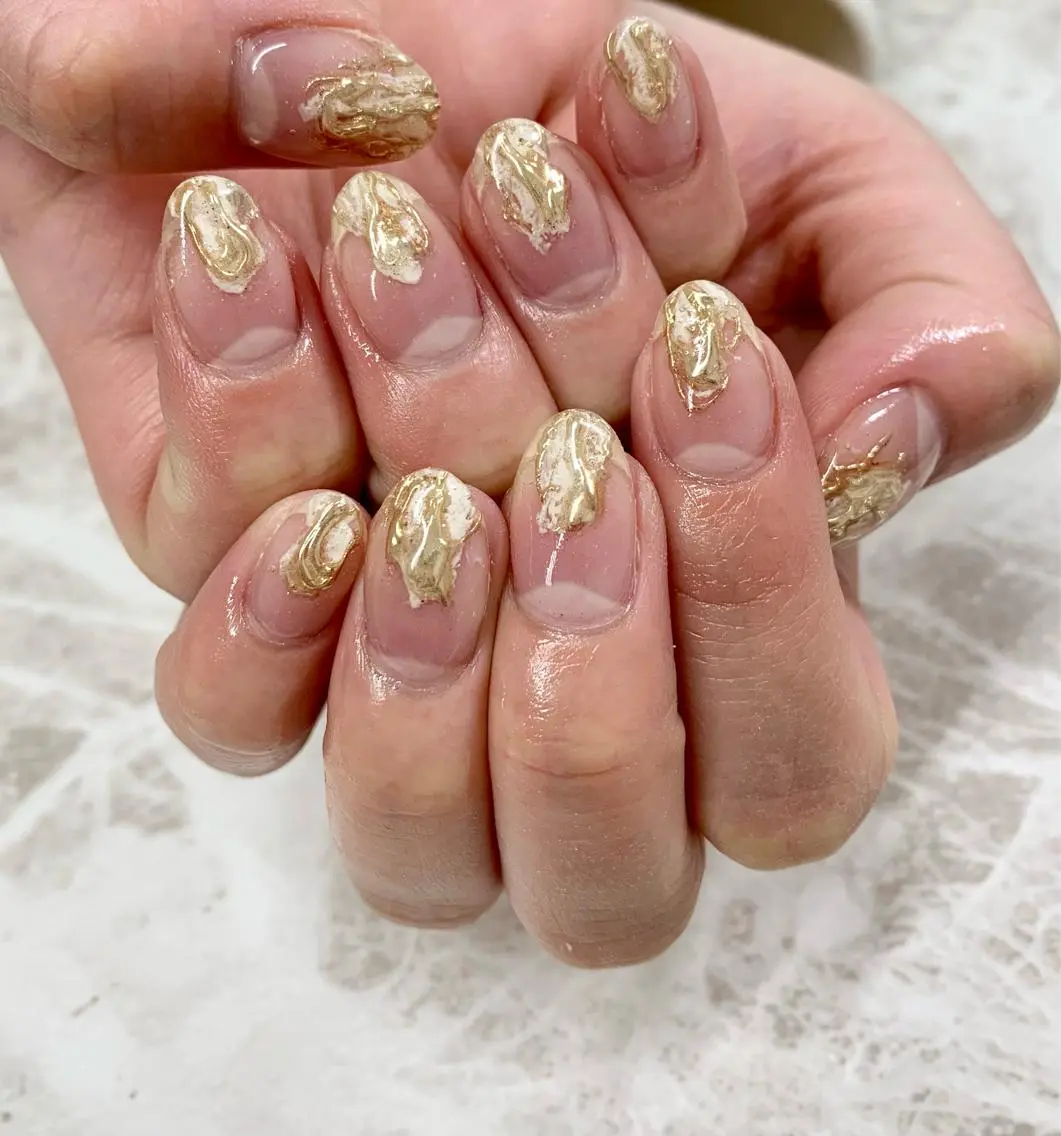 ネイル ニュアンスネイル new me"のネイルデザイン