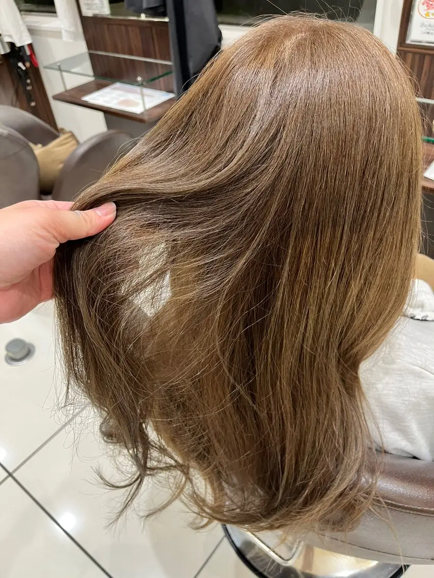 カラー 佐藤 花織のヘアスタイル