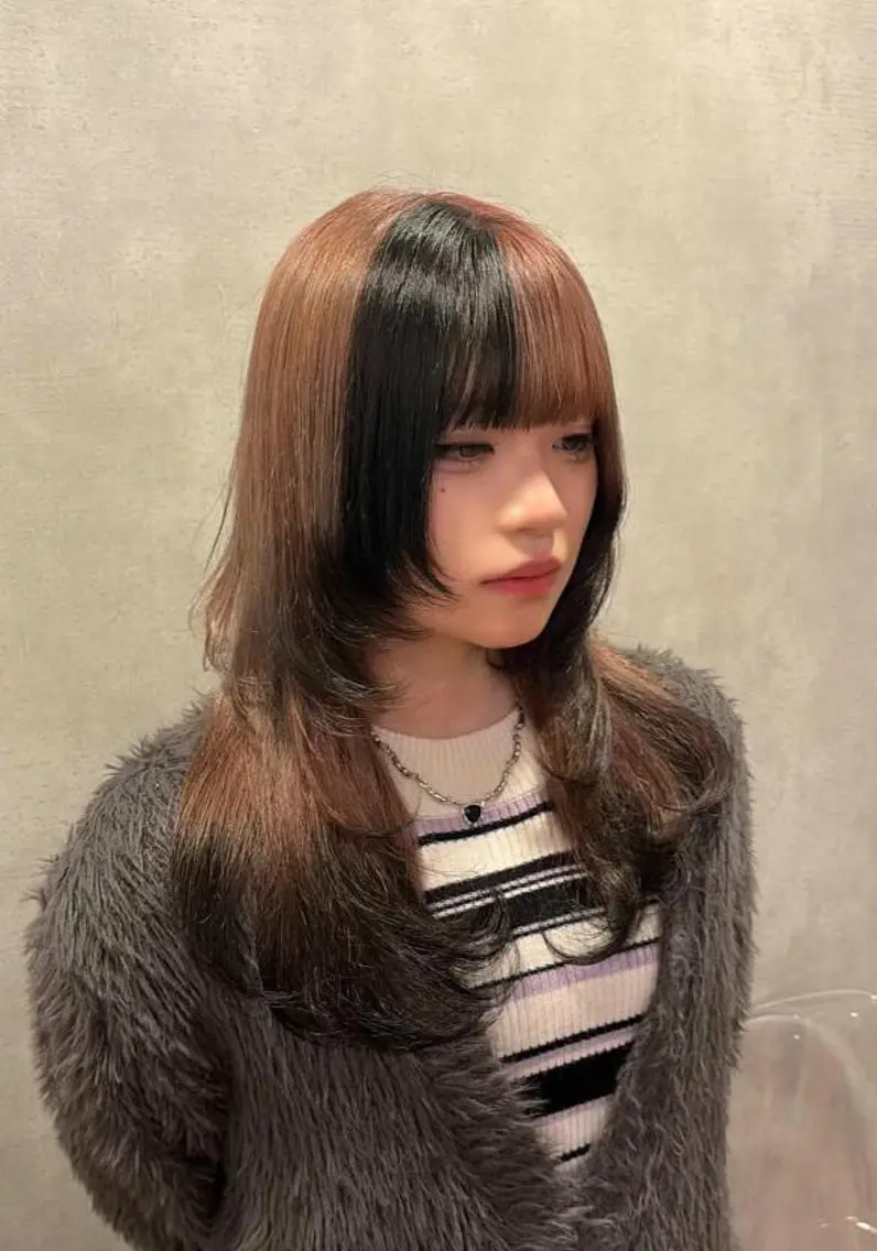 セミロング カラー レイヤーカット YUSUKE (ユウスケ)のヘアスタイル