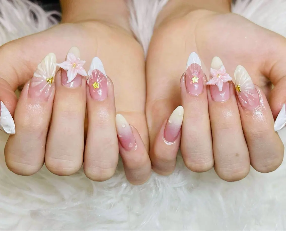 ネイル チークネイル 長さ出し フットネイル マグネットネイル 持ち込み ハンドネイル ANH NAIL ゴテゴテ専門店💎のネイルデザイン