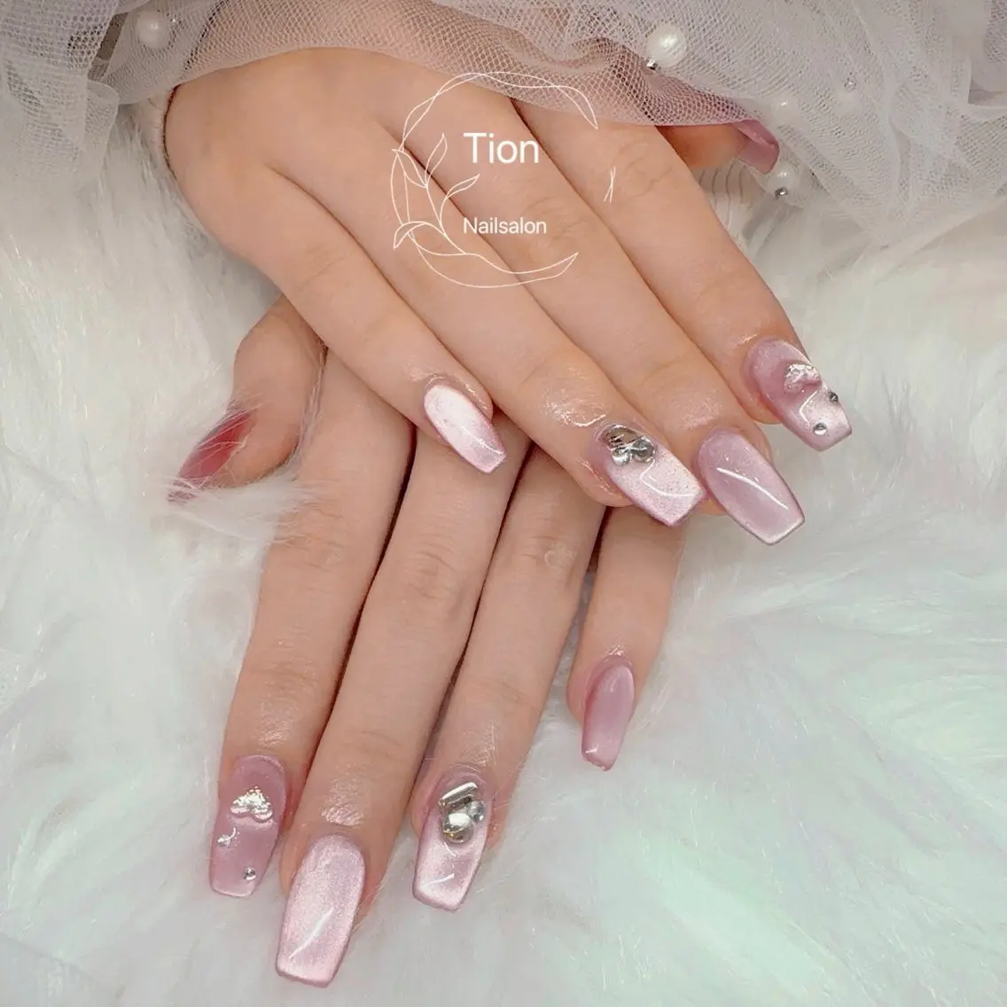 ネイル チークネイル 長さ出し フットネイル フレンチネイル ジェルネイル Nailsalon Tion 川崎店のネイルデザイン