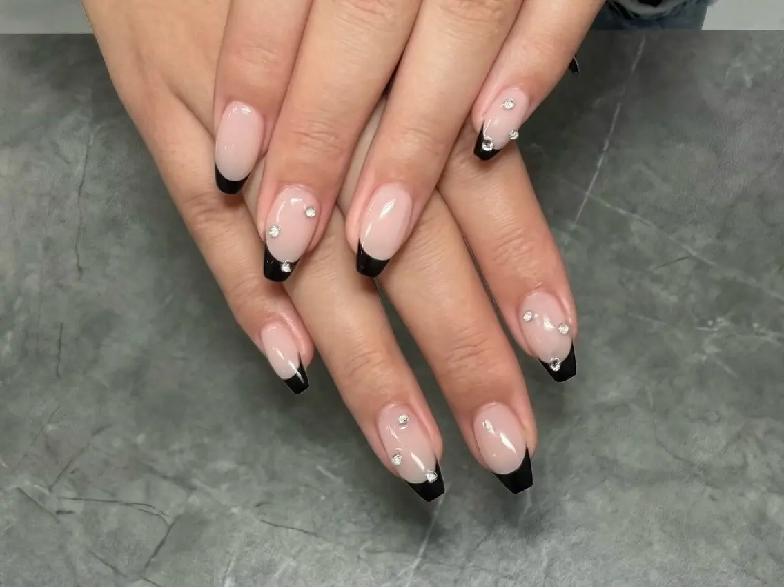 ネイル ハンドネイル NABI NAIL miharu🖤のネイルデザイン