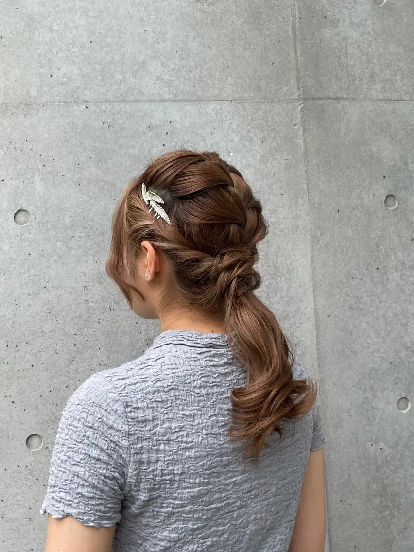 ロング ヘアアレンジ コテ巻きパーマ💙 シノヤユイのヘアスタイル