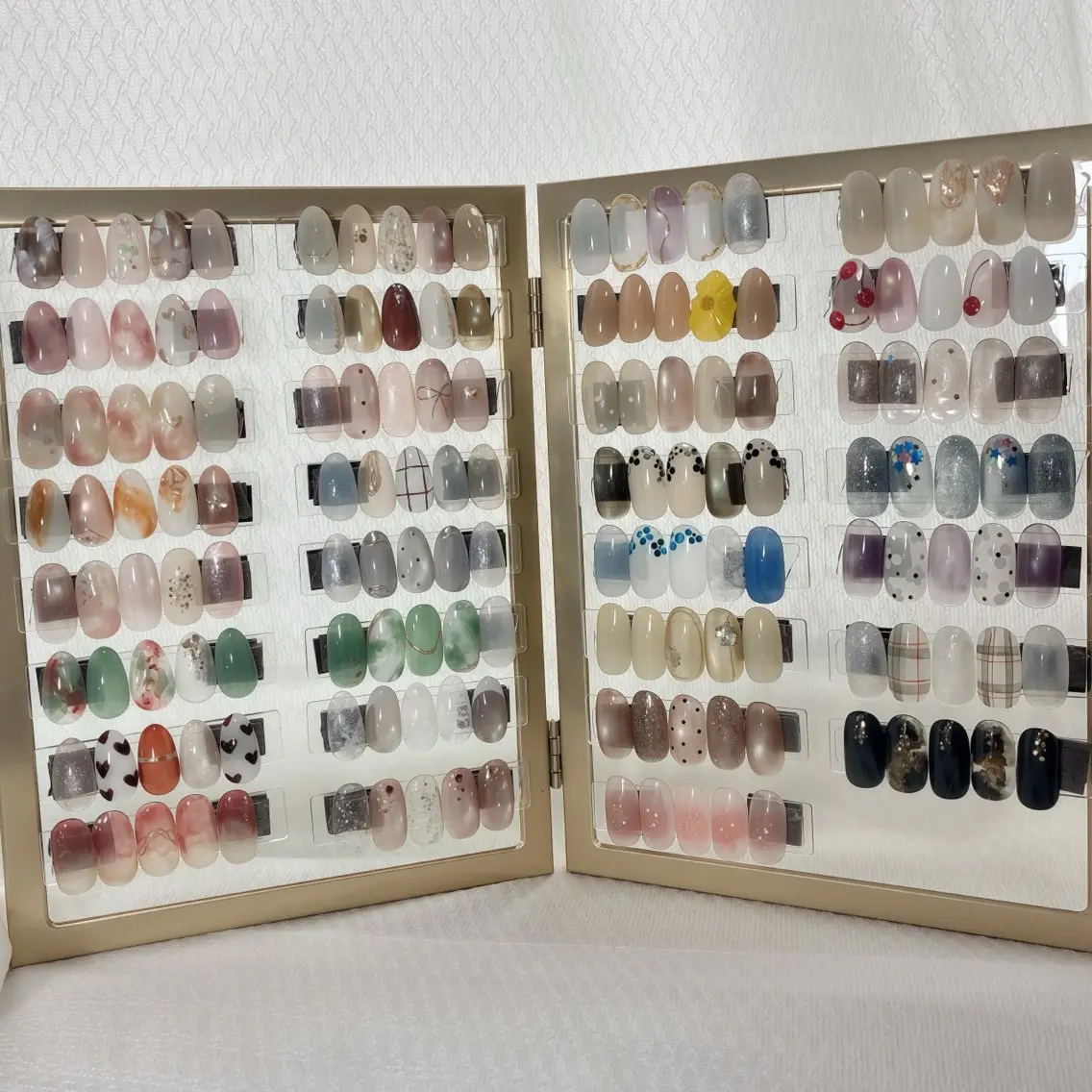 ネイル フットネイル 氷ネイル・うるうるネイル マグネットネイル ニュアンスネイル シンプルネイル ハンドネイル nail salon anoneのネイルデザイン