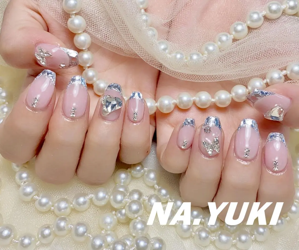 ネイル ハンドネイル ハンドケア 🌷 Mooning 🌷のネイルデザイン