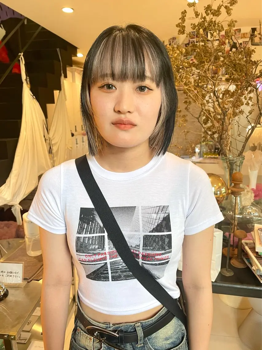 ミディアム カラー ブリーチ nishiura nanasaのヘアスタイル