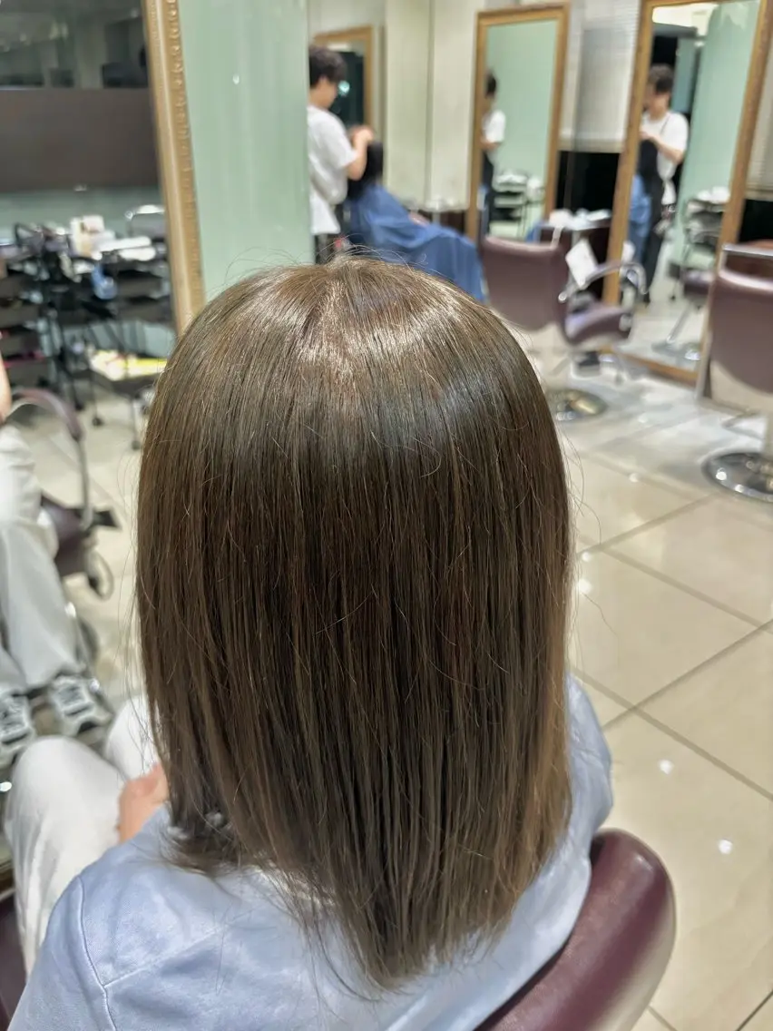 カラー ベージュカラー オリーブベージュ 暖色カラー🍎 家本 夏鈴のヘアスタイル