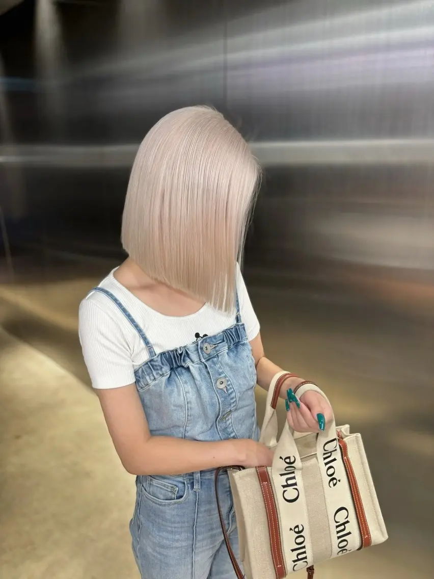 ミディアム PELE  原宿 airiのヘアスタイル