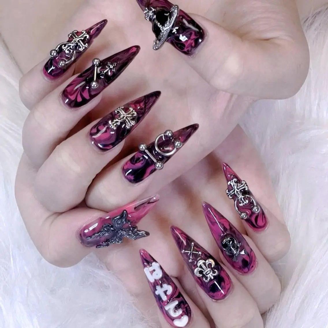 ネイル 成人式 ロングネイル マグネットネイル 大理石ネイル(マーブル) リボン ハンドネイル MoMoA Nail ネイル長さ出し専門店のネイルデザイン