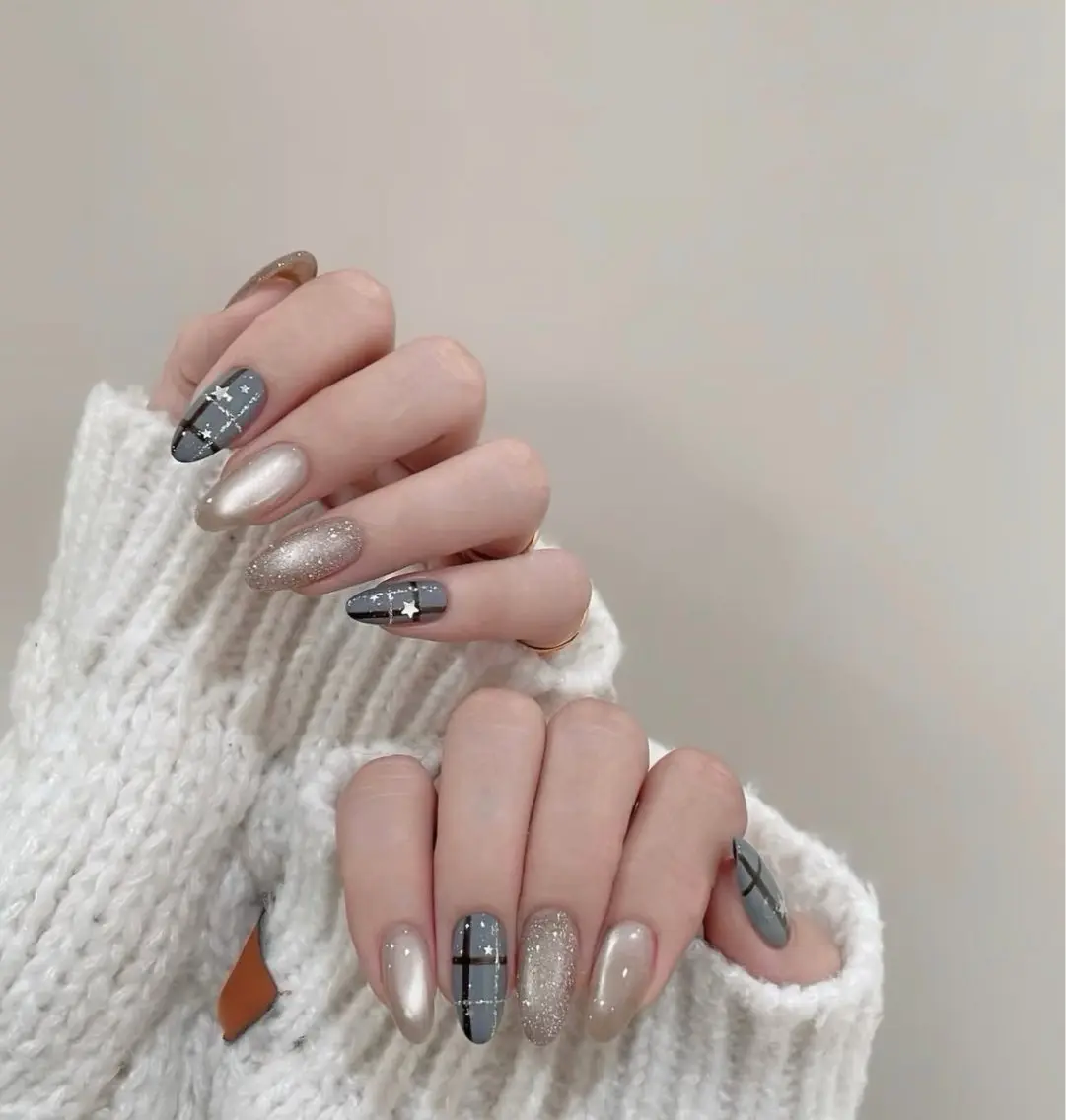 ネイル オーロラネイル チークネイル 成人式 長さ出し ジェルネイル ハンドネイル YUYI.nail salonのネイルデザイン