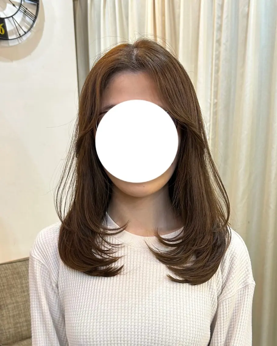 ロング レイヤーカット momoka Jr.stylistのヘアスタイル