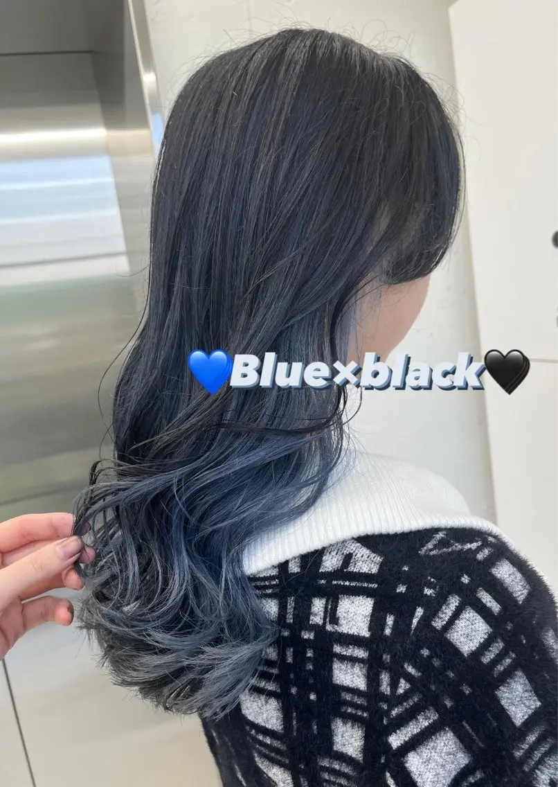 ロング カラー ブリーチ ブルーカラー 🫧‪Ameri🫧 Emma ecoleのヘアスタイル