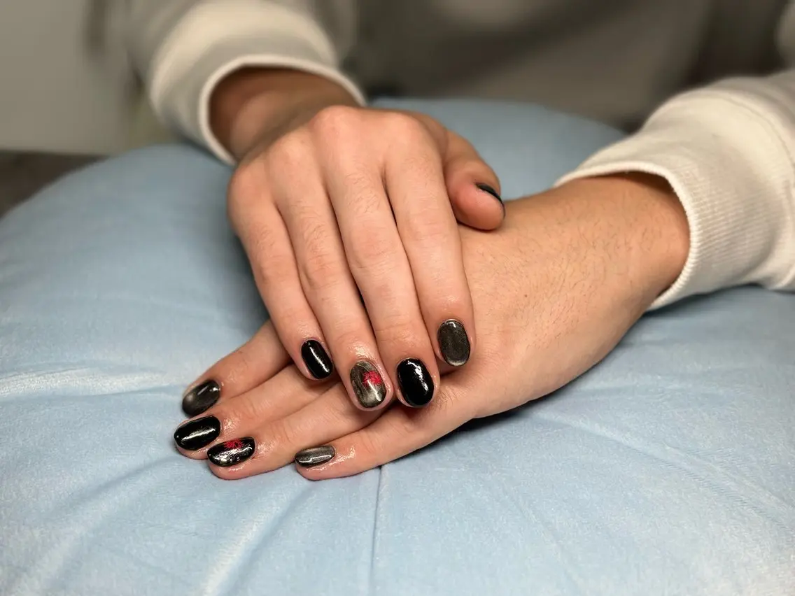 ジェルネイル💅🏻練習モデル※オフなし男性の写真