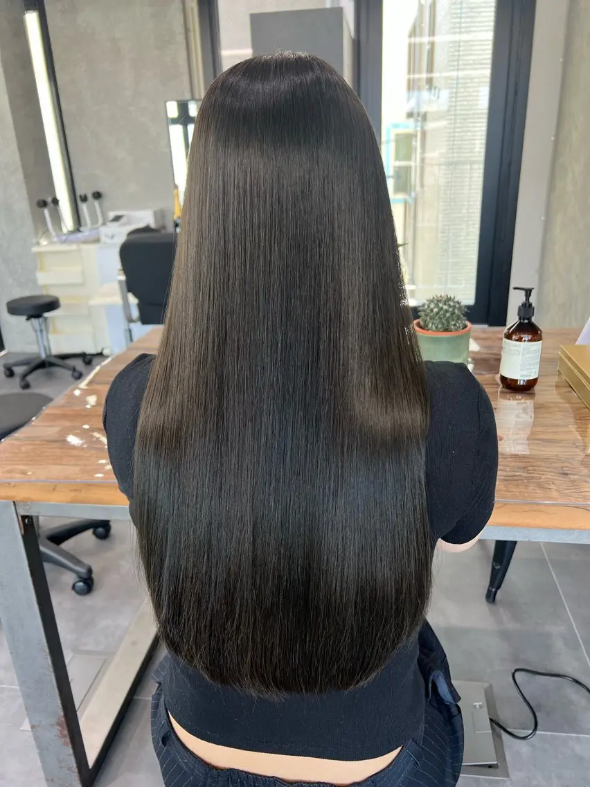 ロング MEGRI 三軒茶屋【メグリ】のヘアスタイル