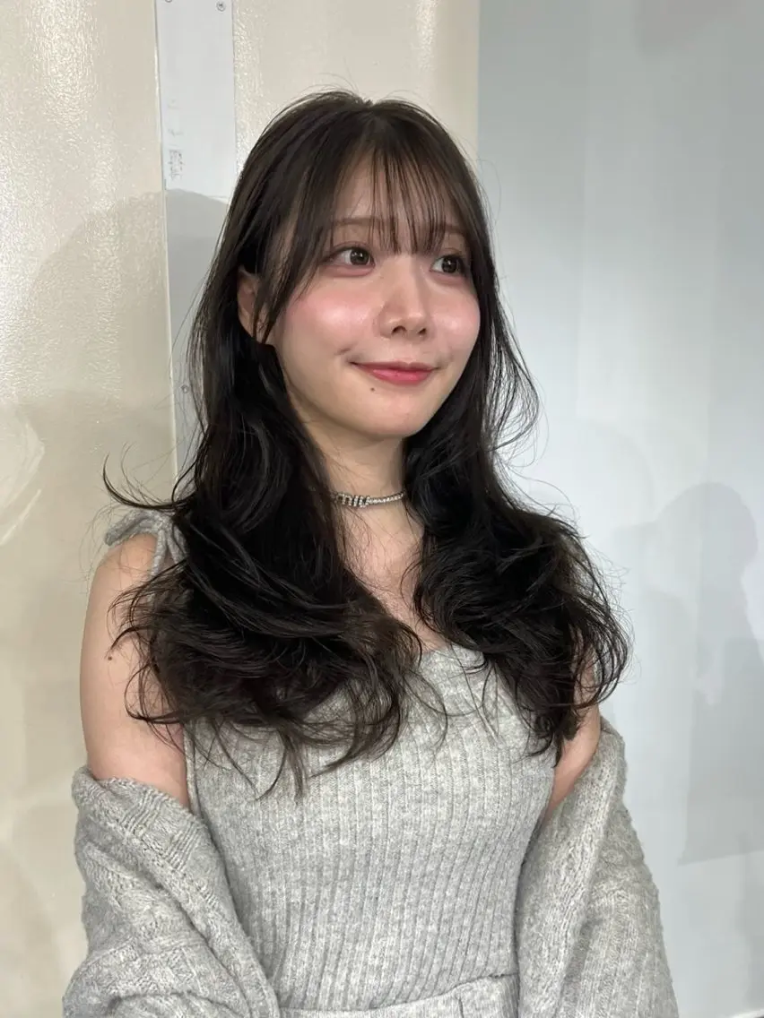ロング レイヤーカット 似合わせレイヤー ＆縮毛矯正のヘアスタイル