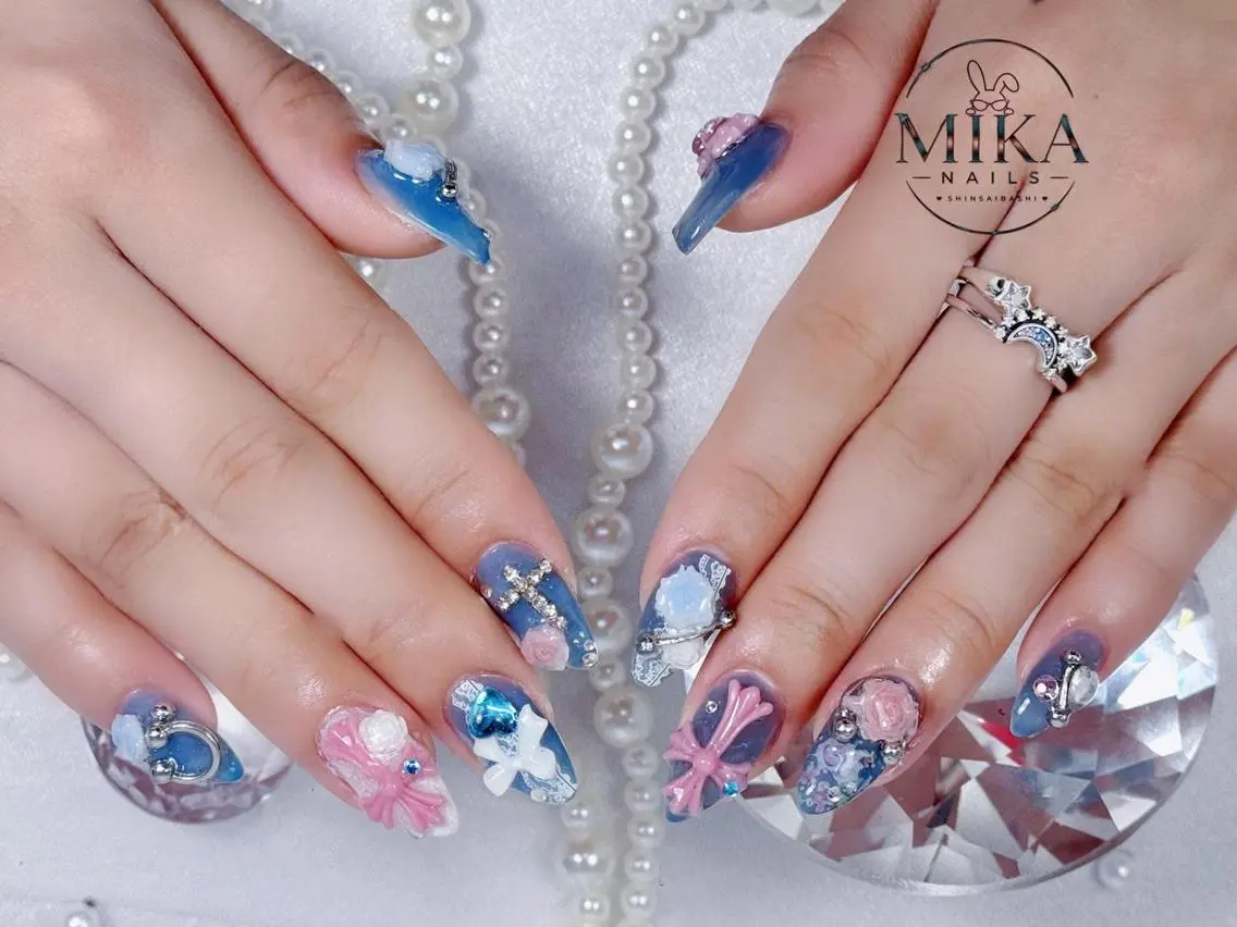 ネイル アートネイル チークネイル ドット フットネイル フレンチネイル ハンドネイル ハンドケア Mika Nails 心斎橋のネイルデザイン