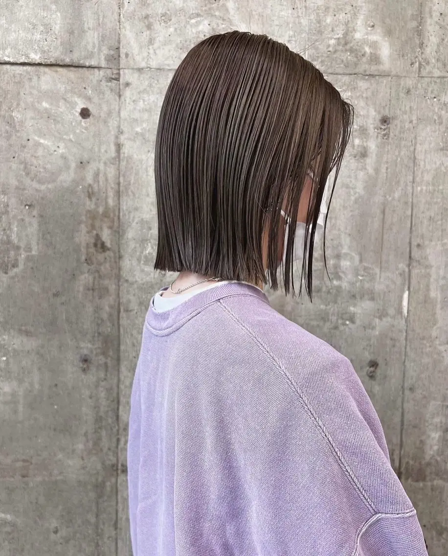 ミディアム カラー 切りっぱなしボブ ベージュカラー 透明感カラー ハイライトカラー ボブ ヘアカラー レイヤーボブ/ボブ 名駅/縮毛矯正のヘアスタイル