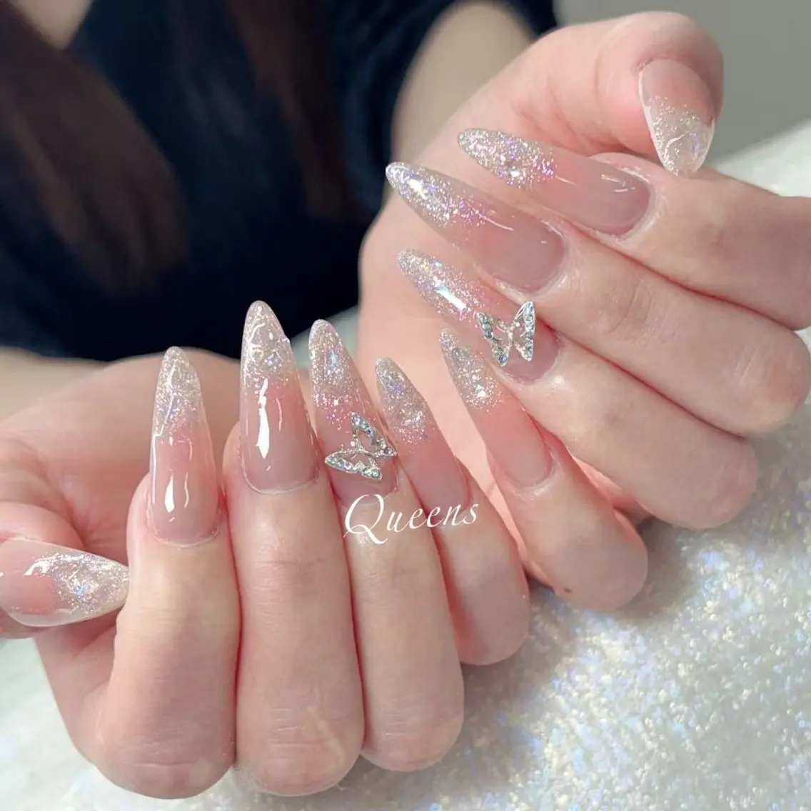 ネイル ハンドネイル Queens 榊 まおのネイルデザイン