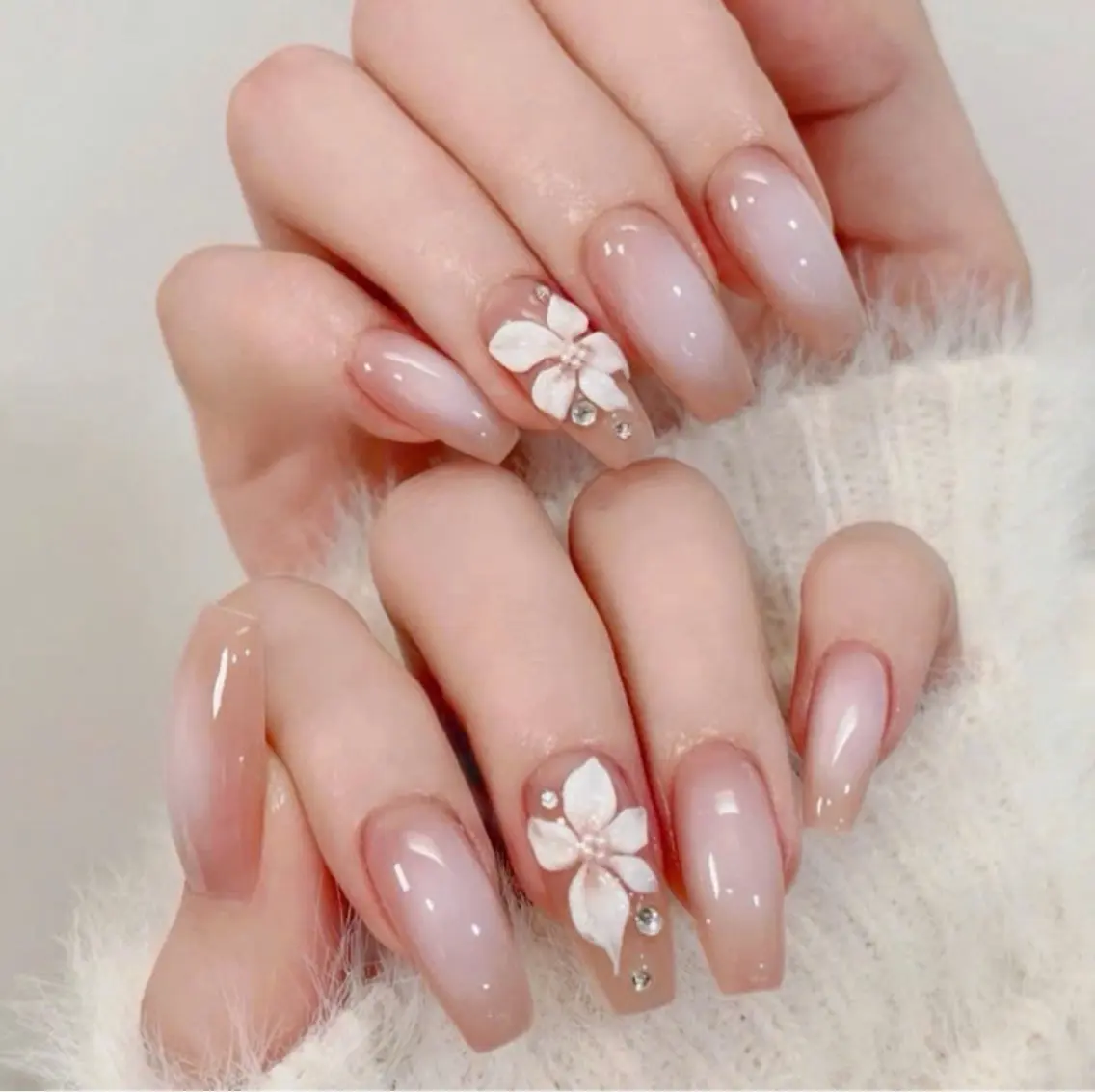 ネイル ハンドネイル moon nailsのネイルデザイン
