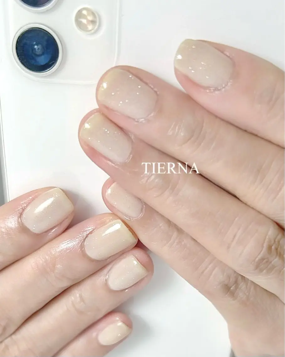 ネイル ラメ(グリッター) ワンカラーネイル 黄色 【ティエルナ】 えつこのネイルデザイン