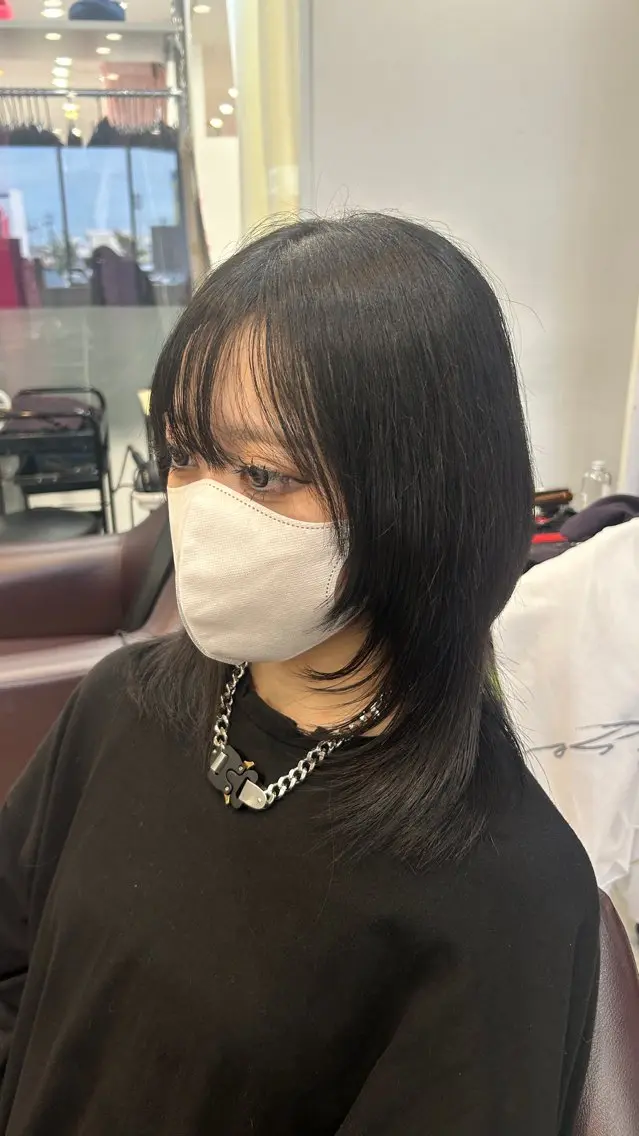 ミディアム 保科 椎奈のヘアスタイル