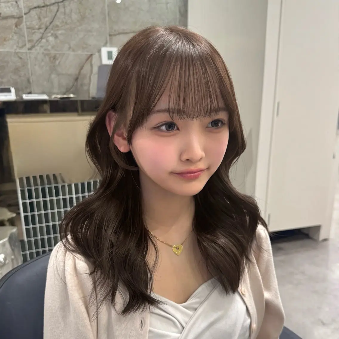 ミディアム カラー カット ヘアカラー トリートメント 🎀レイヤー×透明感 ×髪質改善🎀米田のヘアスタイル