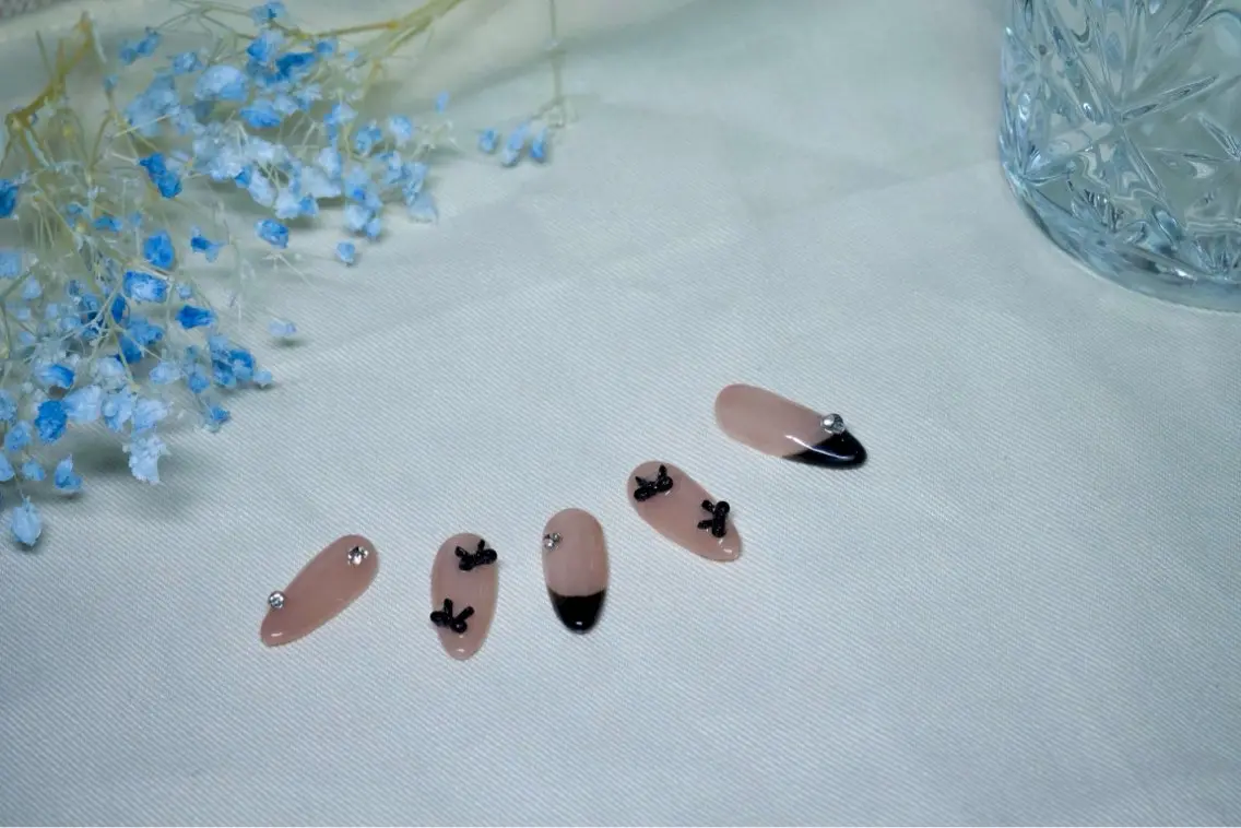 ネイル ジェルネイル マグネットネイル パラジェル リボン ハンドネイル マグネット・定額専門 Mii Nailのネイルデザイン