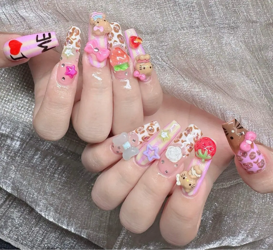 ネイル ハンドネイル ハンドケア Anh Nail 歌舞伎町のネイルデザイン