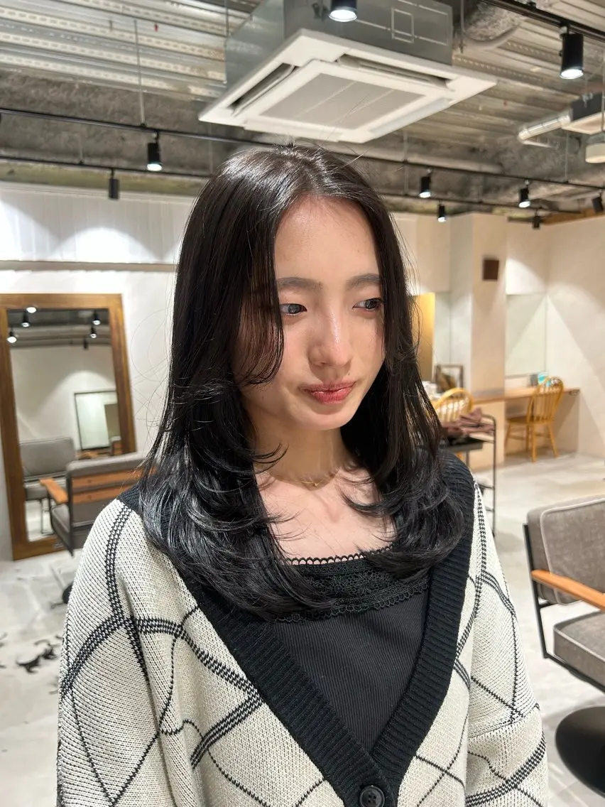 セミロング カラー カット ヘアカラー トリートメント ヘアセット 🌷横浜/レイヤー /艶カラー🌷のヘアスタイル