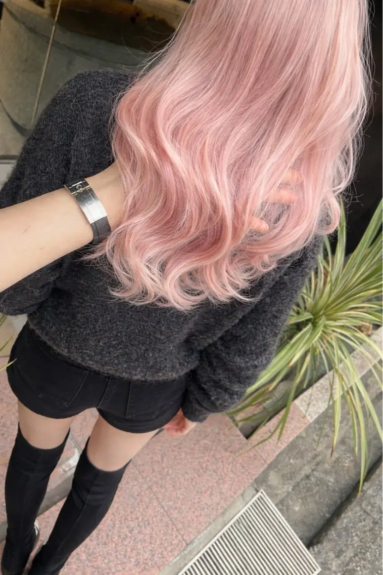 ミディアム ヘアカラー 野川 一穂のヘアスタイル