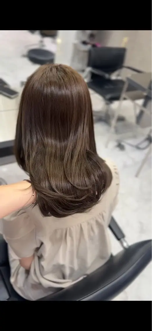 セミロング ヘアカラー RAF Linoのヘアスタイル