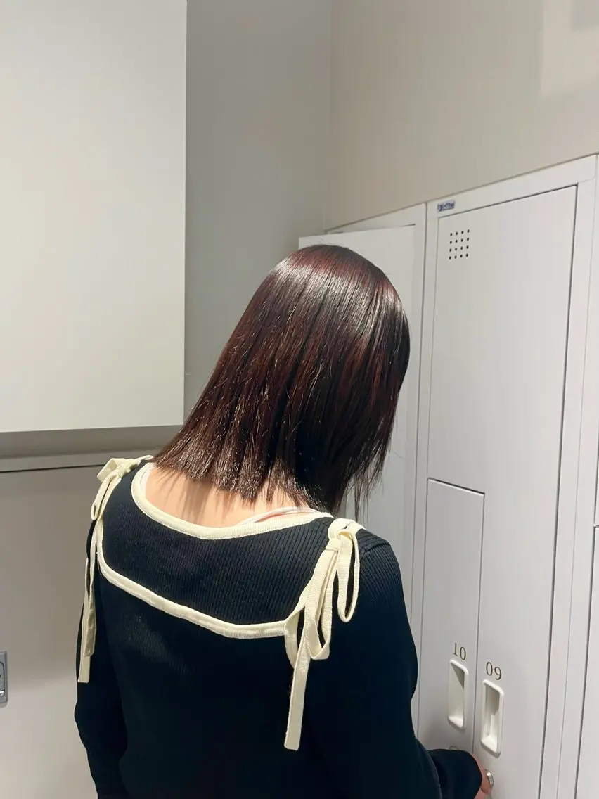 カット+ケアカラー+縮毛矯正+髪の毛に負担がかかる施術になるのでプレミアムトリートメント付きです♪の写真