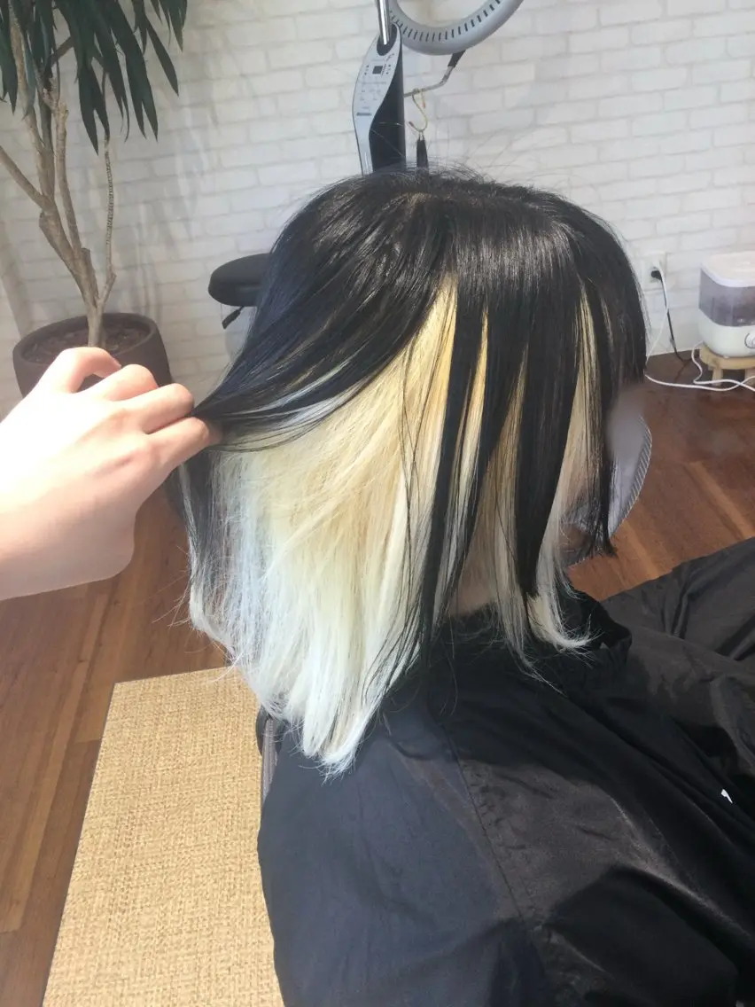 カラー ブリーチ 🍏平山 七菜🏠のヘアスタイル