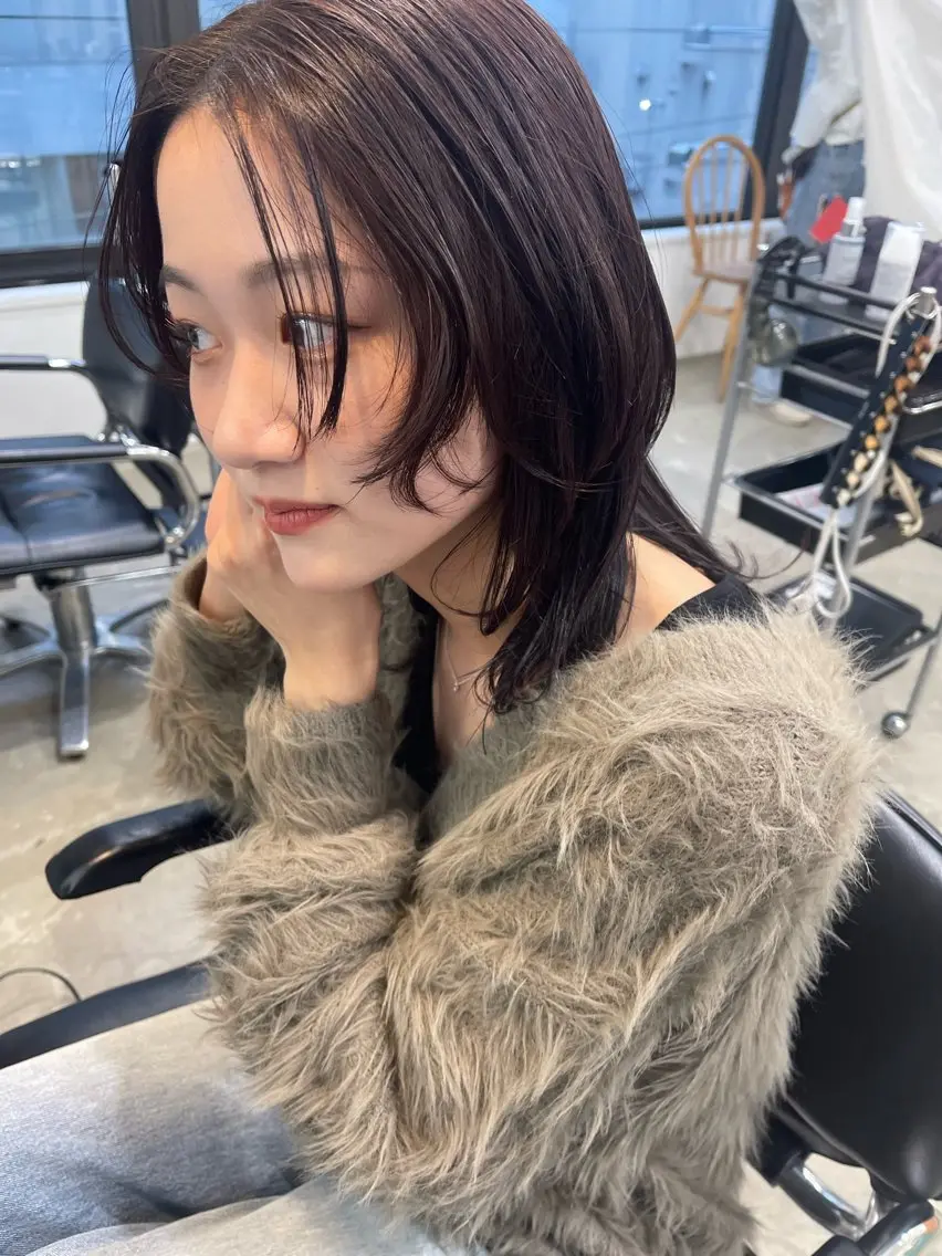 ミディアム カラー イルミナカラー カット ヘアカラー トリートメント 💓パーマ，💗 レイヤーカットのヘアスタイル