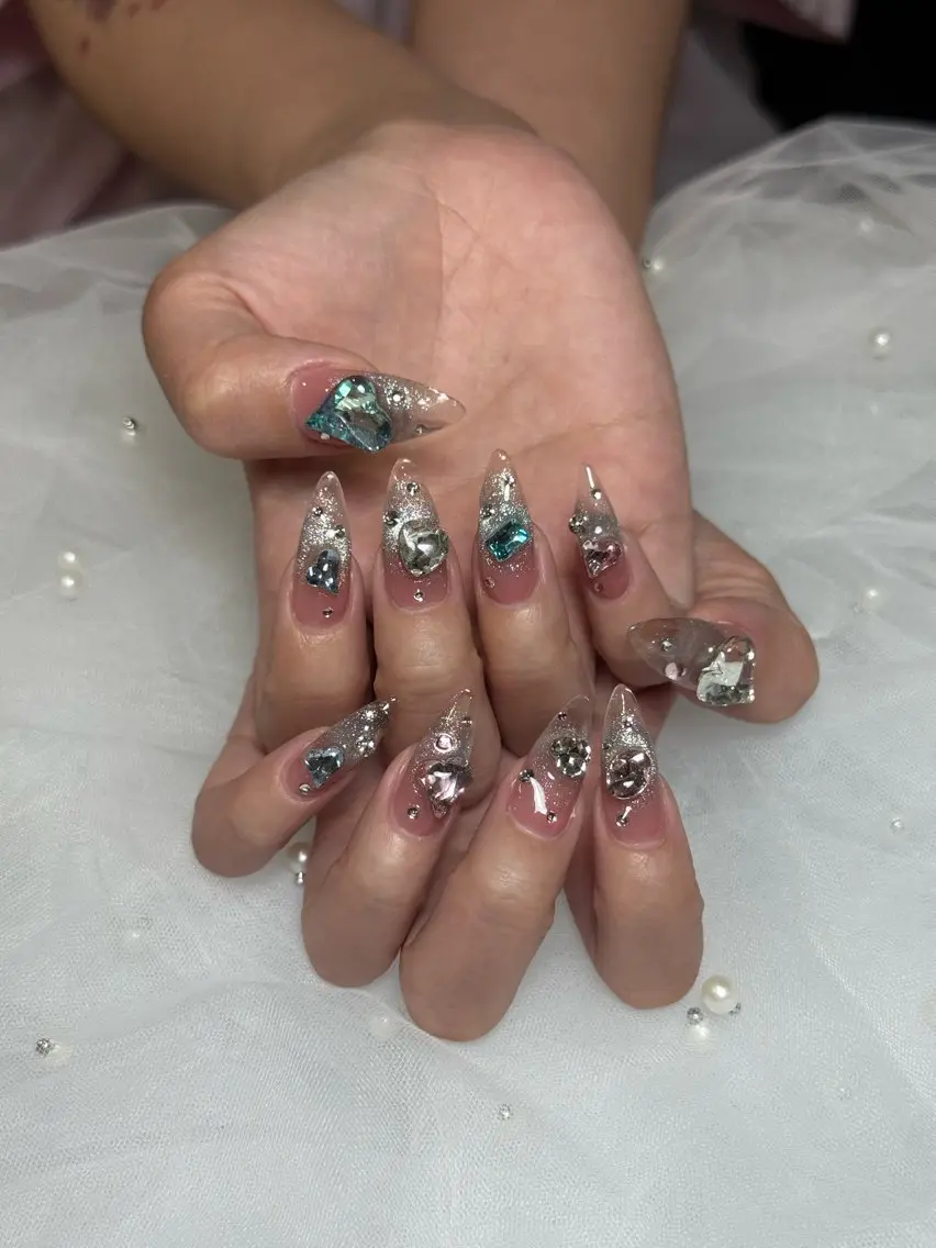 ネイル クリアネイル ドット フラッシュネイル フレンチネイル マグネットネイル ハンドネイル ハンドケア Aria Nail Beautyのネイルデザイン
