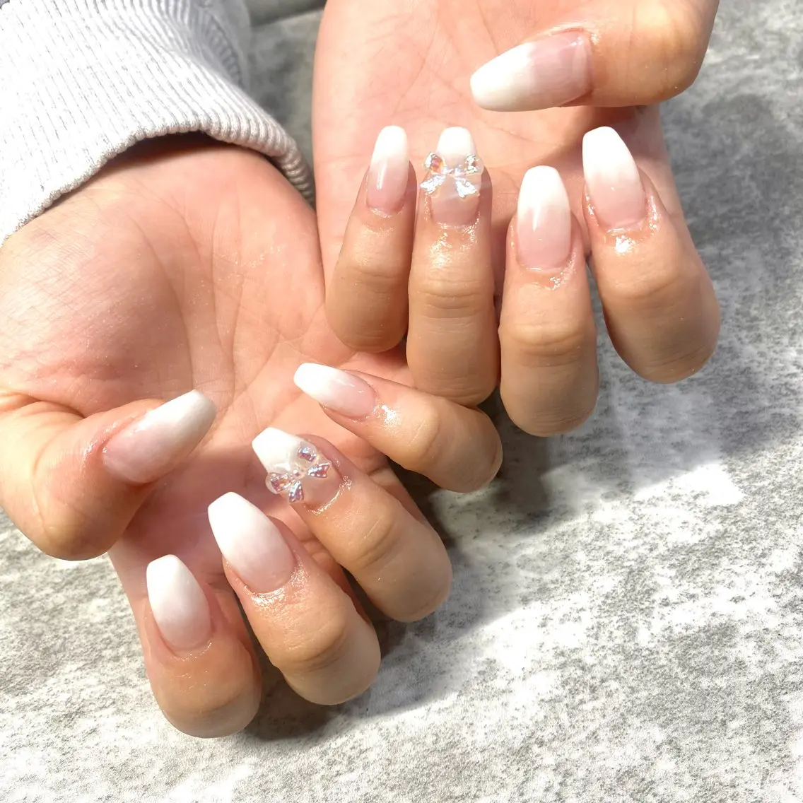 ネイル グラデーション ホワイト その他(ネイル) ★Rinail... .のネイルデザイン