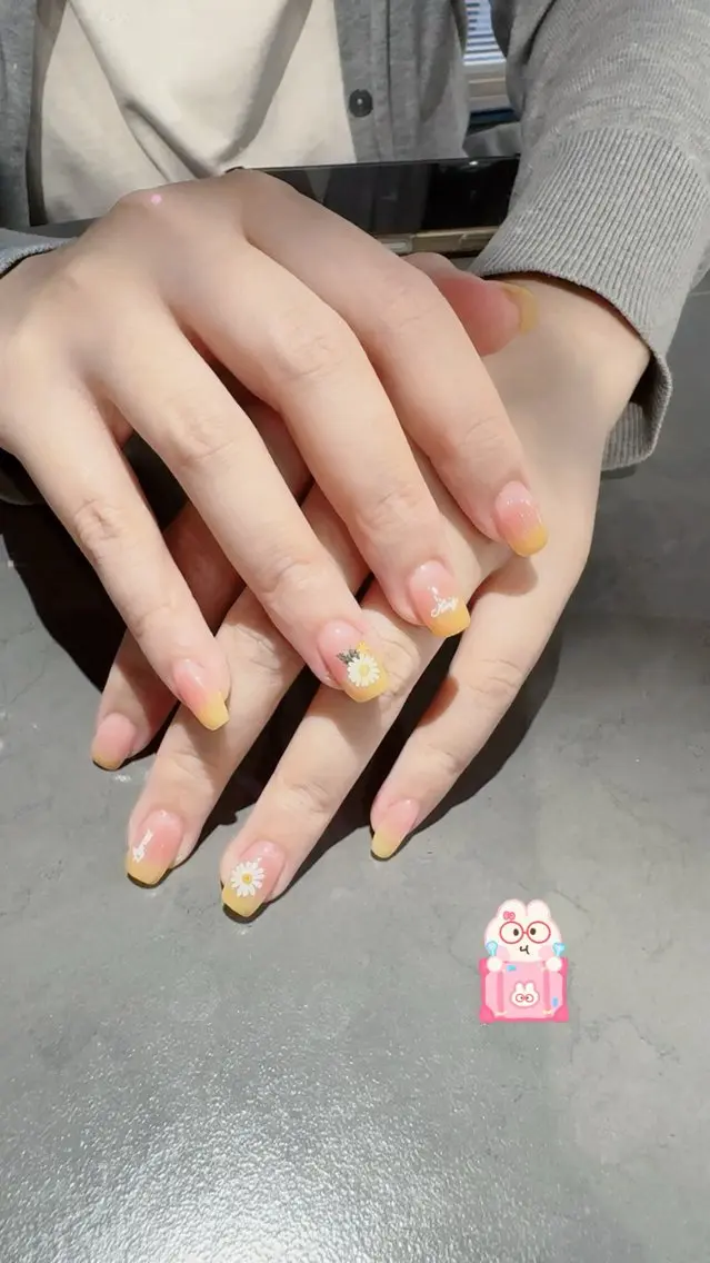 ネイル 伊藤 仙奈のネイルデザイン