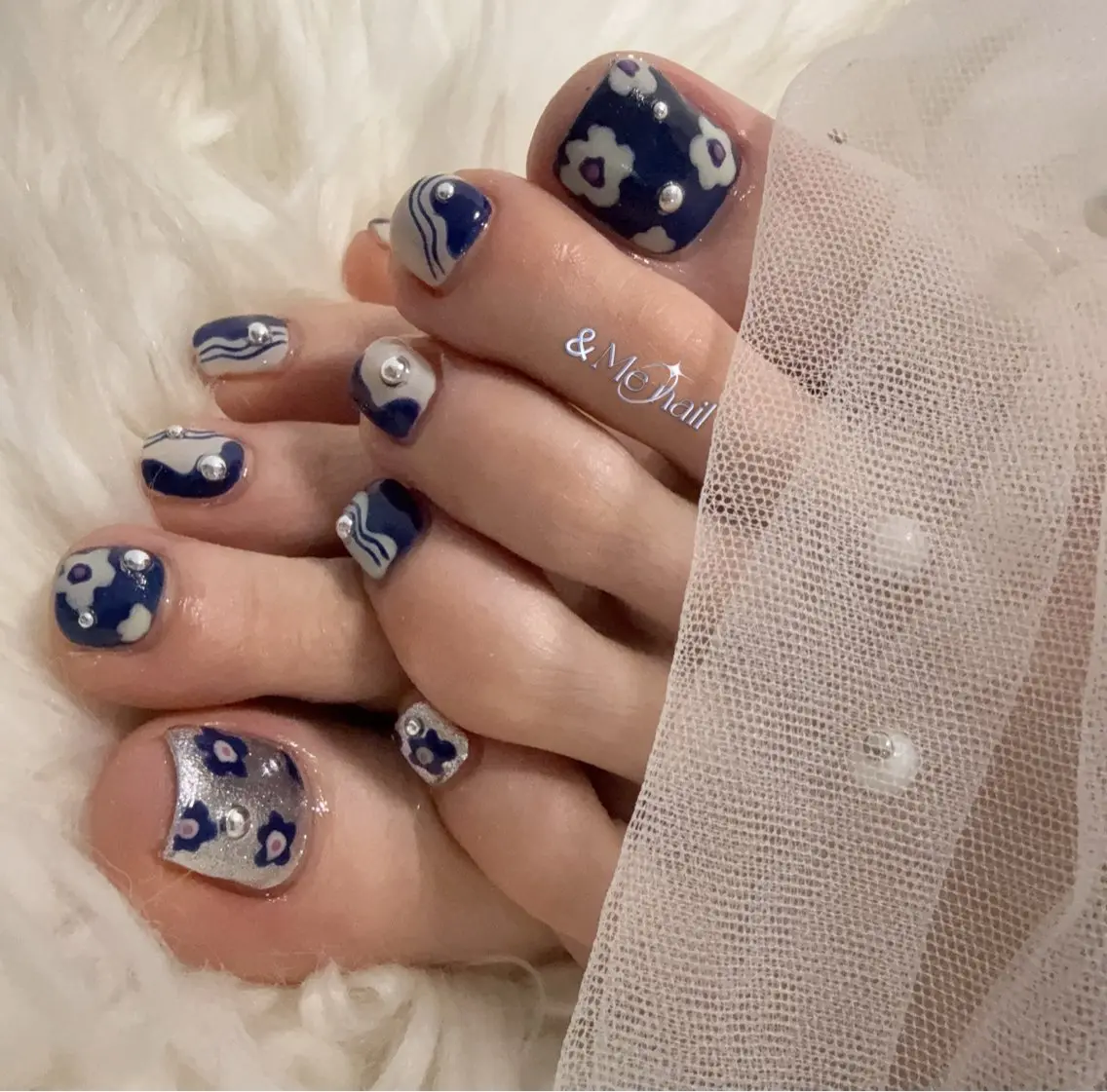 ネイル フットネイル &ME ネイルサロンのネイルデザイン