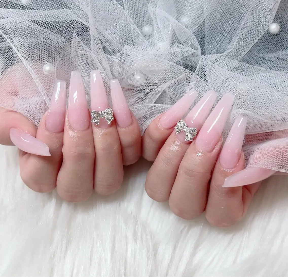 ネイル 成人式 ロングネイル マグネットネイル 大理石ネイル(マーブル) リボン ハンドネイル ZUZU AMEE NAILのネイルデザイン