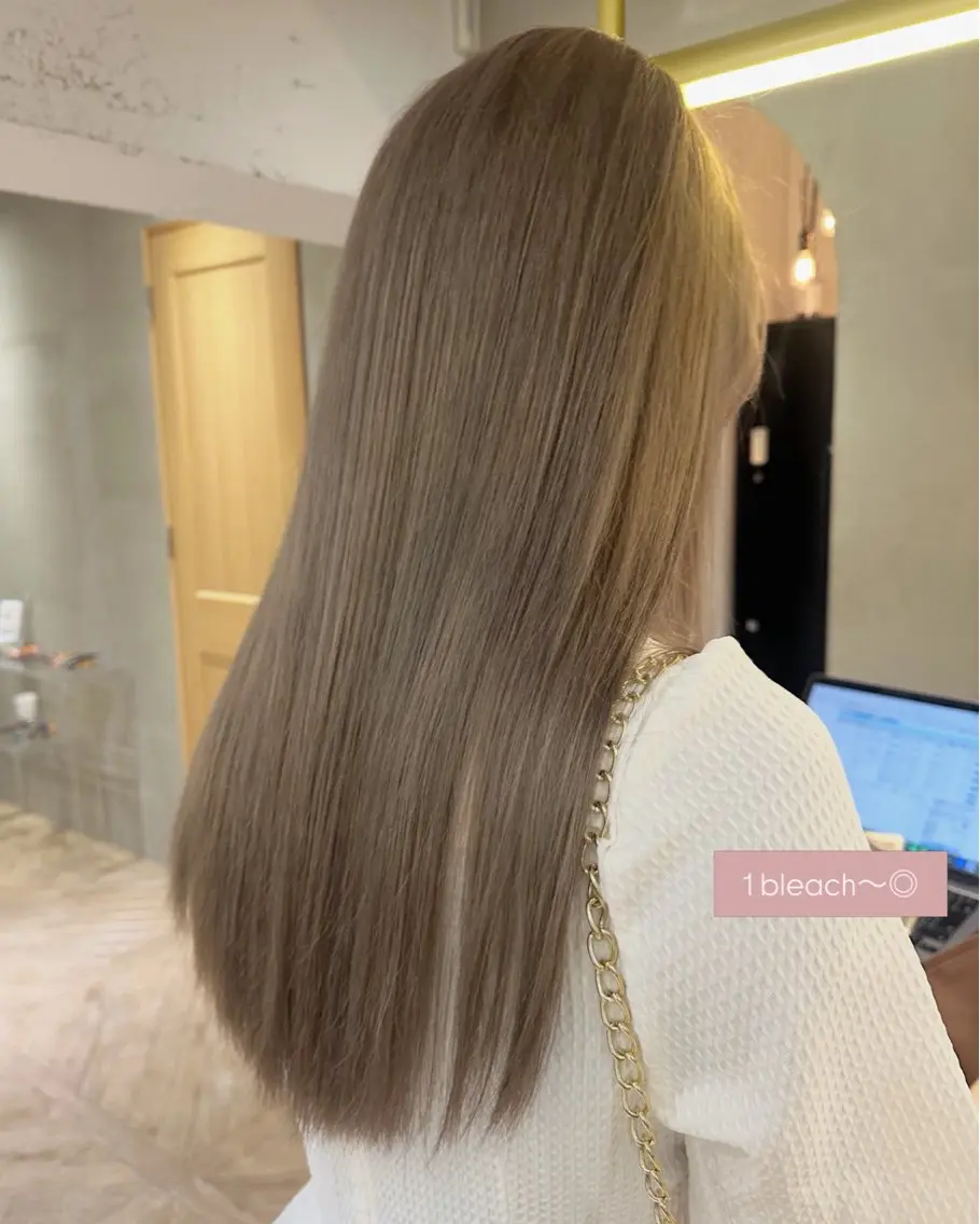 ロング ヘアカラー ‎🤍ともえ‎🤍 /レイヤーカット🧸のヘアスタイル