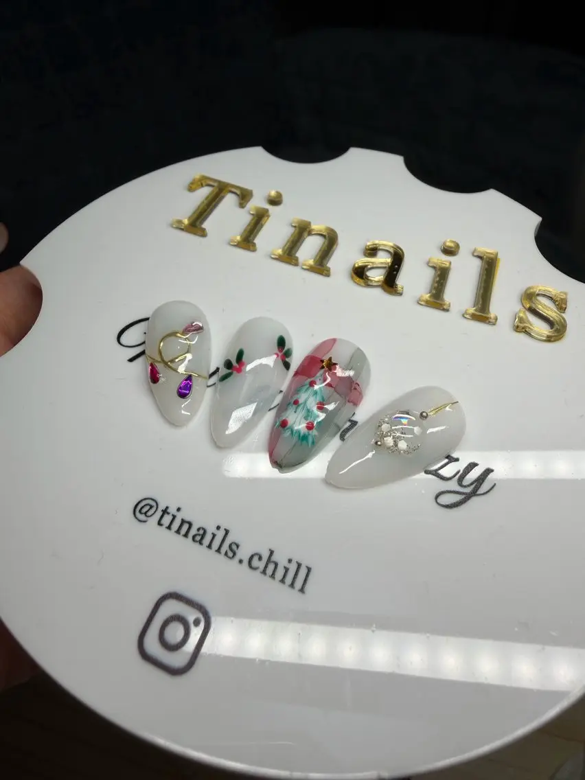ネイル Tinails (ティナネイル)のネイルデザイン