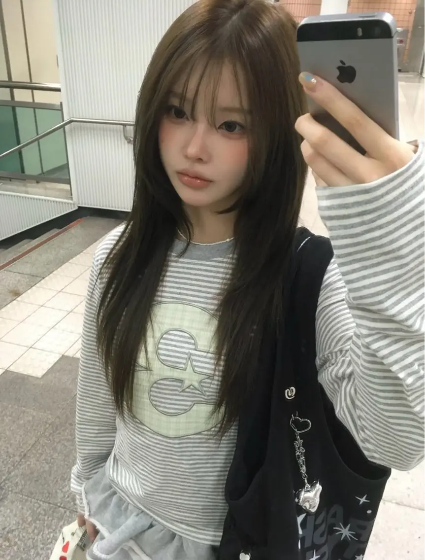 ロング デザインカラー/ ルーツカラー/ユキカのヘアスタイル