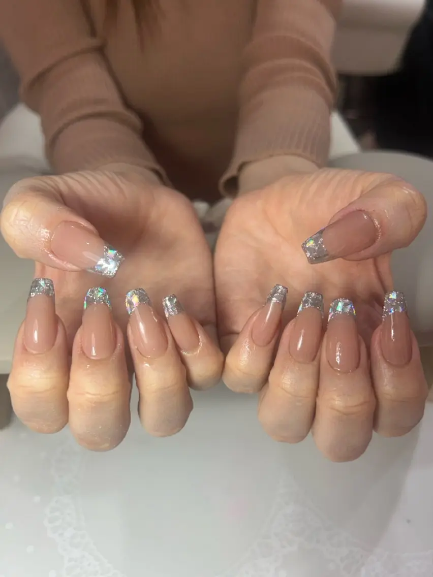 ネイル フレンチネイル ガラスフレンチ ネイルチップ ハンドネイル りぼんRe:born 🎀のネイルデザイン