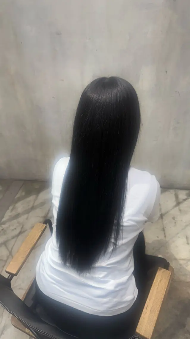 ロング カラー 黒髪 山本 彩美香のヘアスタイル